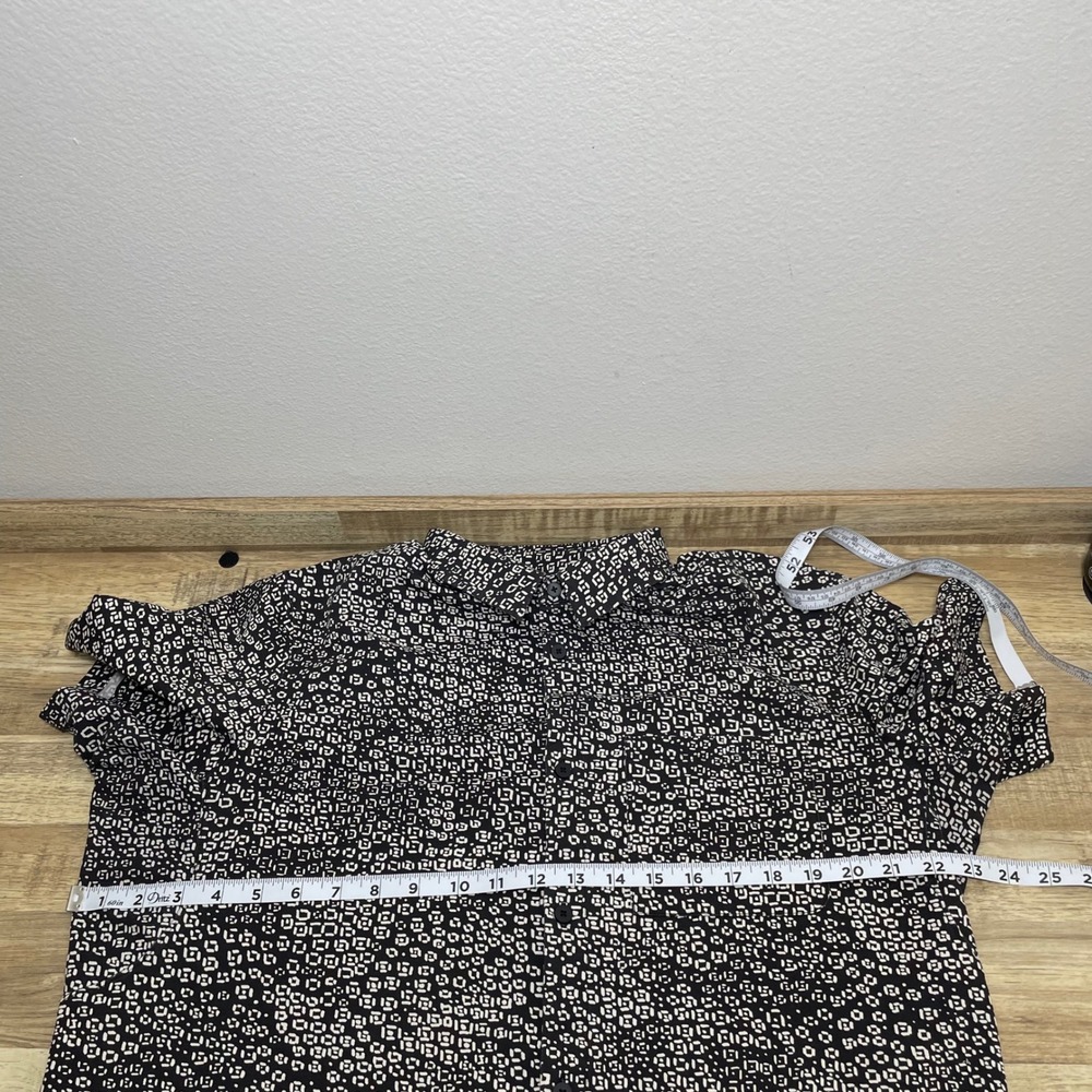 Lululemon Mens Black White Geometric Mosaic Short Sleeve Button Down Shirt XL - Picture 5 of 6